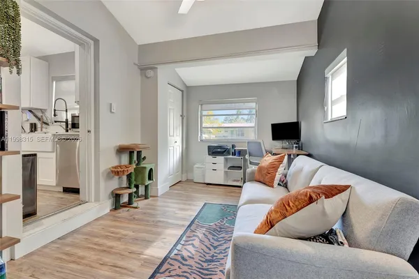 $669,000 | 3043 Hayes Street, Hollywood, FL 33021