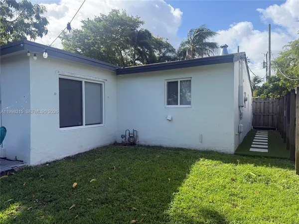$669,000 | 3043 Hayes Street, Hollywood, FL 33021
