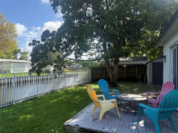 $669,000 | 3043 Hayes Street, Hollywood, FL 33021