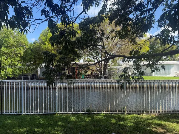 $669,000 | 3043 Hayes Street, Hollywood, FL 33021
