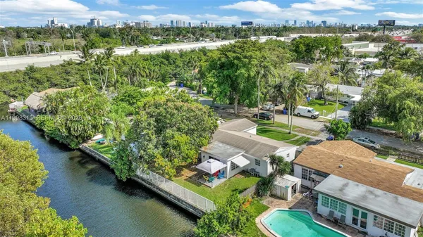 $669,000 | 3043 Hayes Street, Hollywood, FL 33021