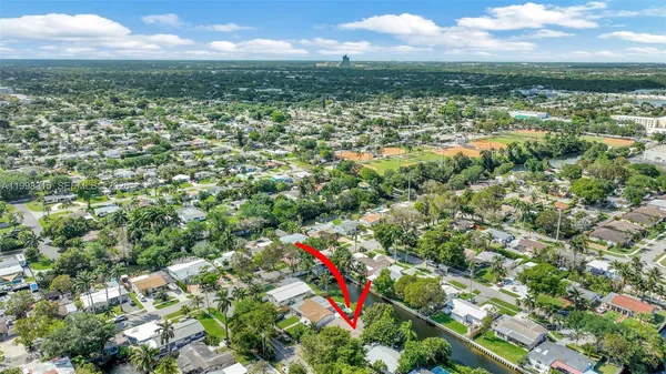 $669,000 | 3043 Hayes Street, Hollywood, FL 33021