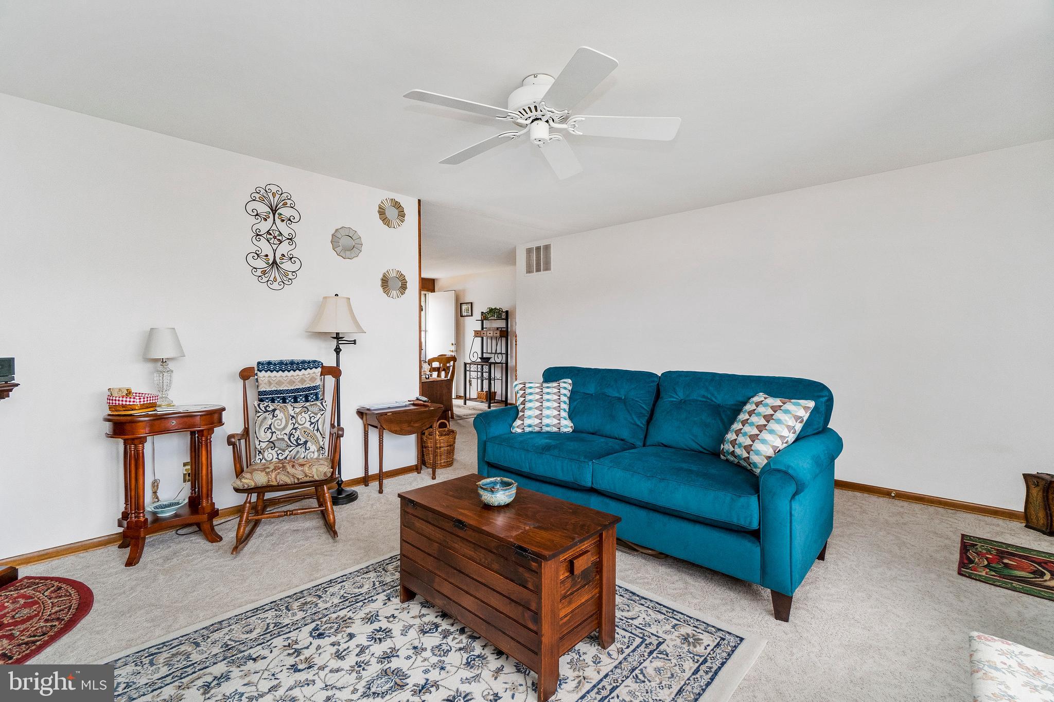 1512 Cavel Road Baltimore, MD 21237 - Photo 10 of 34 Living Room