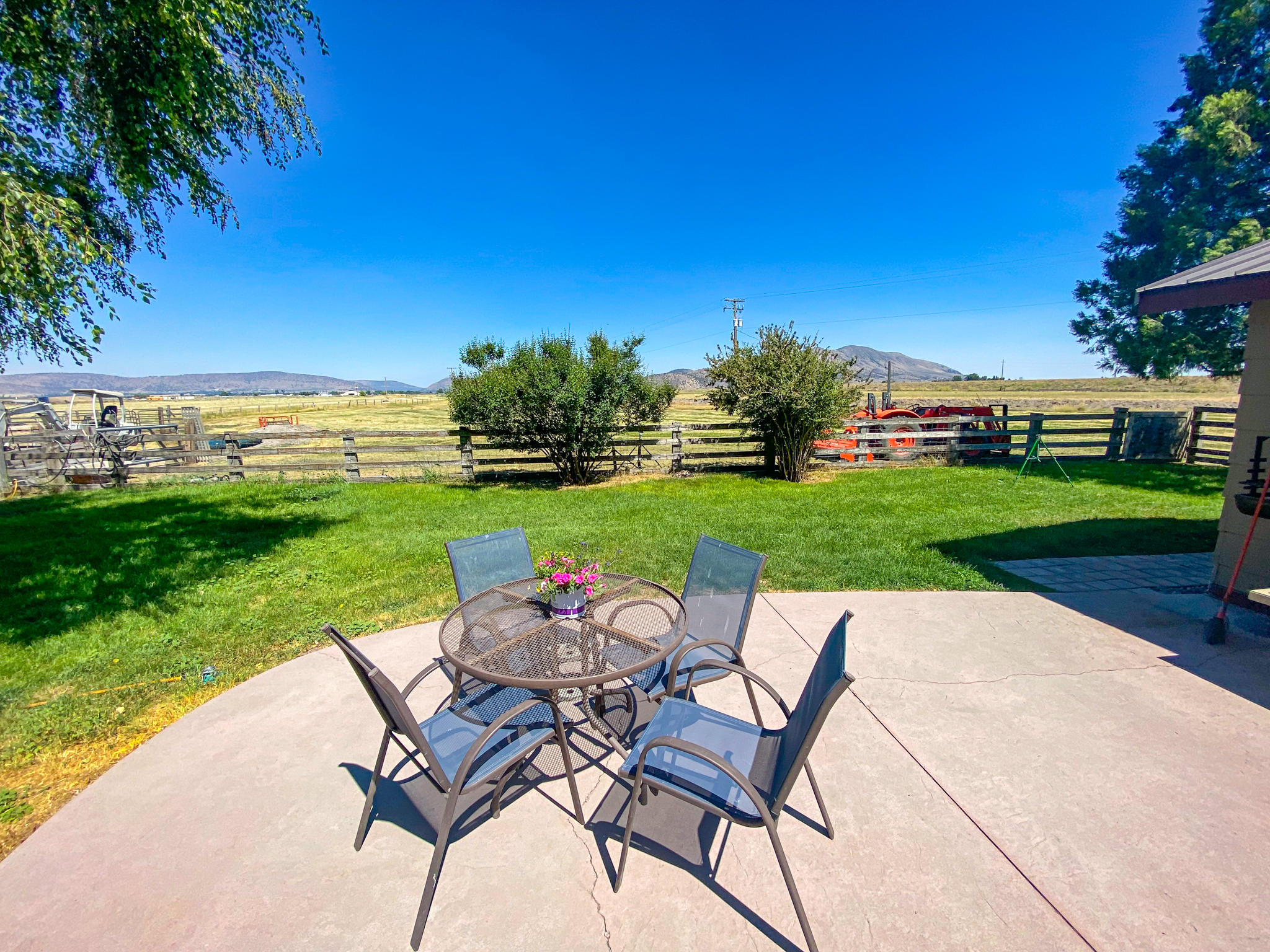 9151 Springlake Road Klamath Falls, OR 97603 - Photo 28 of 47 19
