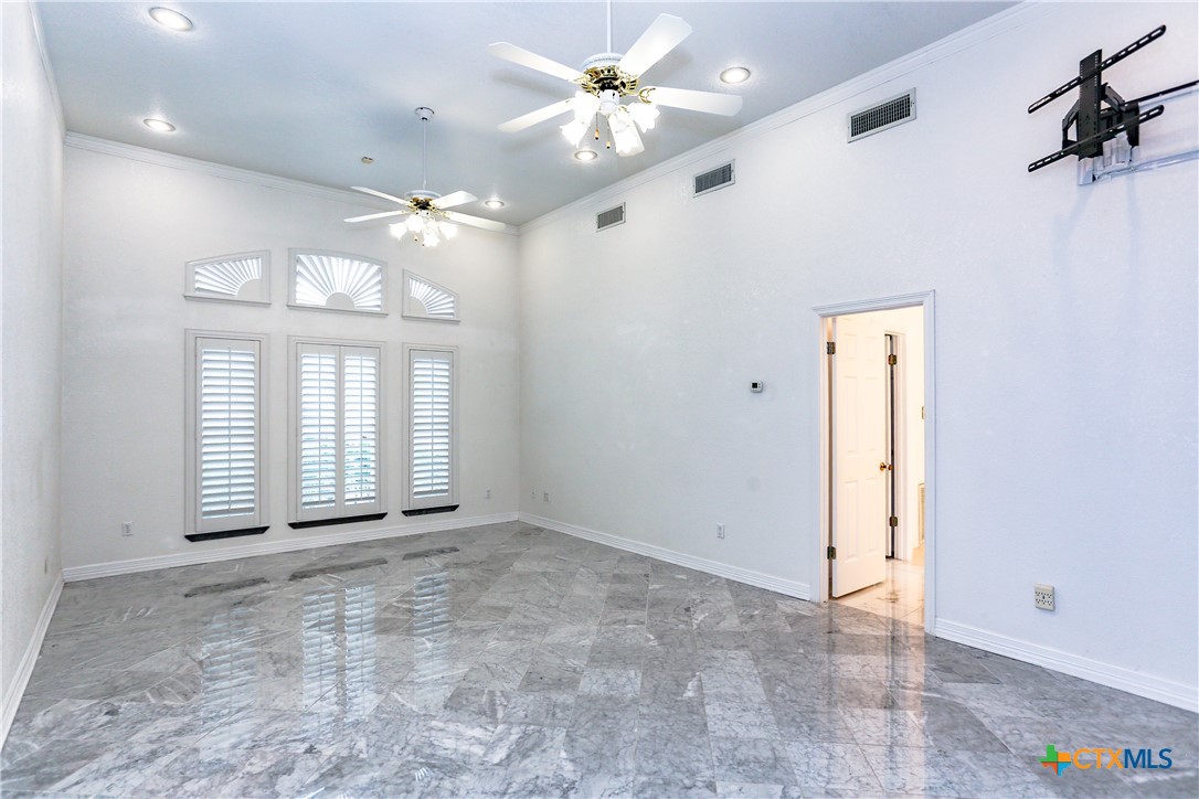 2110 Lakeview Loop Killeen, TX 76543 - Photo 14 of 42 a view of an empty room with a window