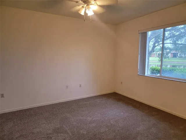 $2,300 | 2513 Stockbridge Square Southwest, Vero Beach, FL 32962