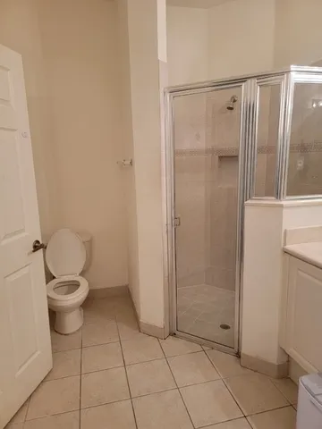 $2,300 | 2513 Stockbridge Square Southwest, Vero Beach, FL 32962