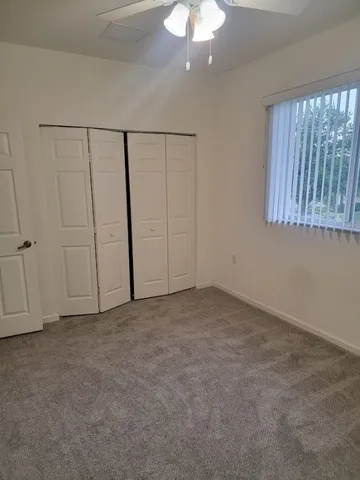 $2,300 | 2513 Stockbridge Square Southwest, Vero Beach, FL 32962