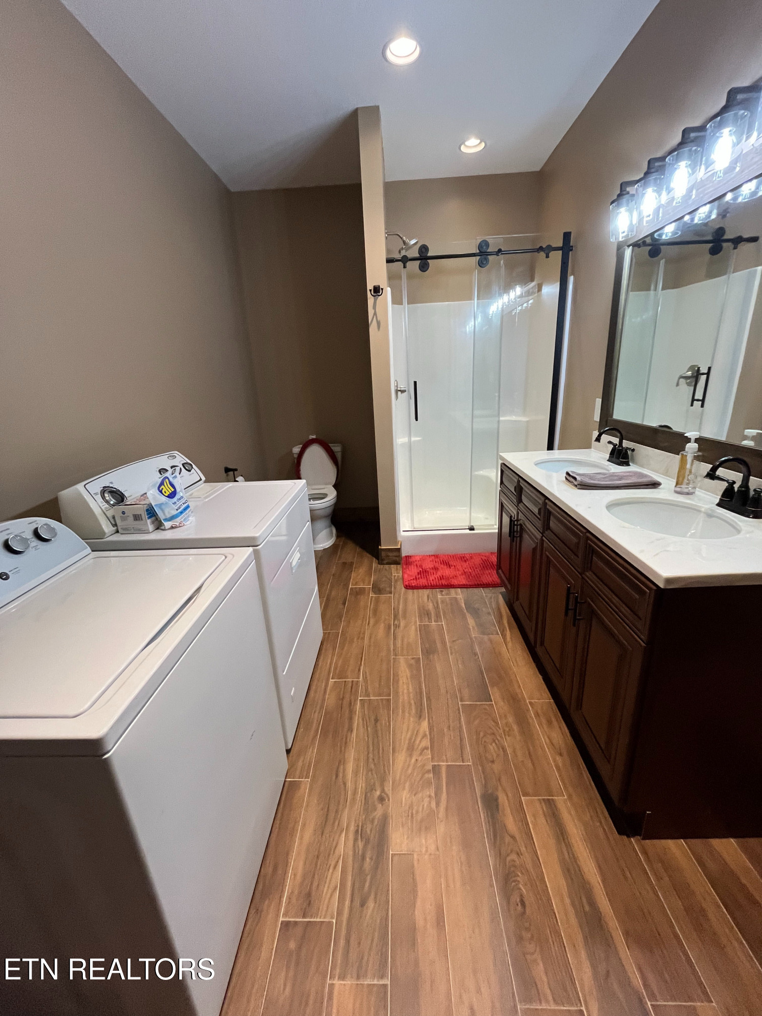 120 Smith Road Corryton, TN 37721 - Photo 27 of 41 Lower level ensuite