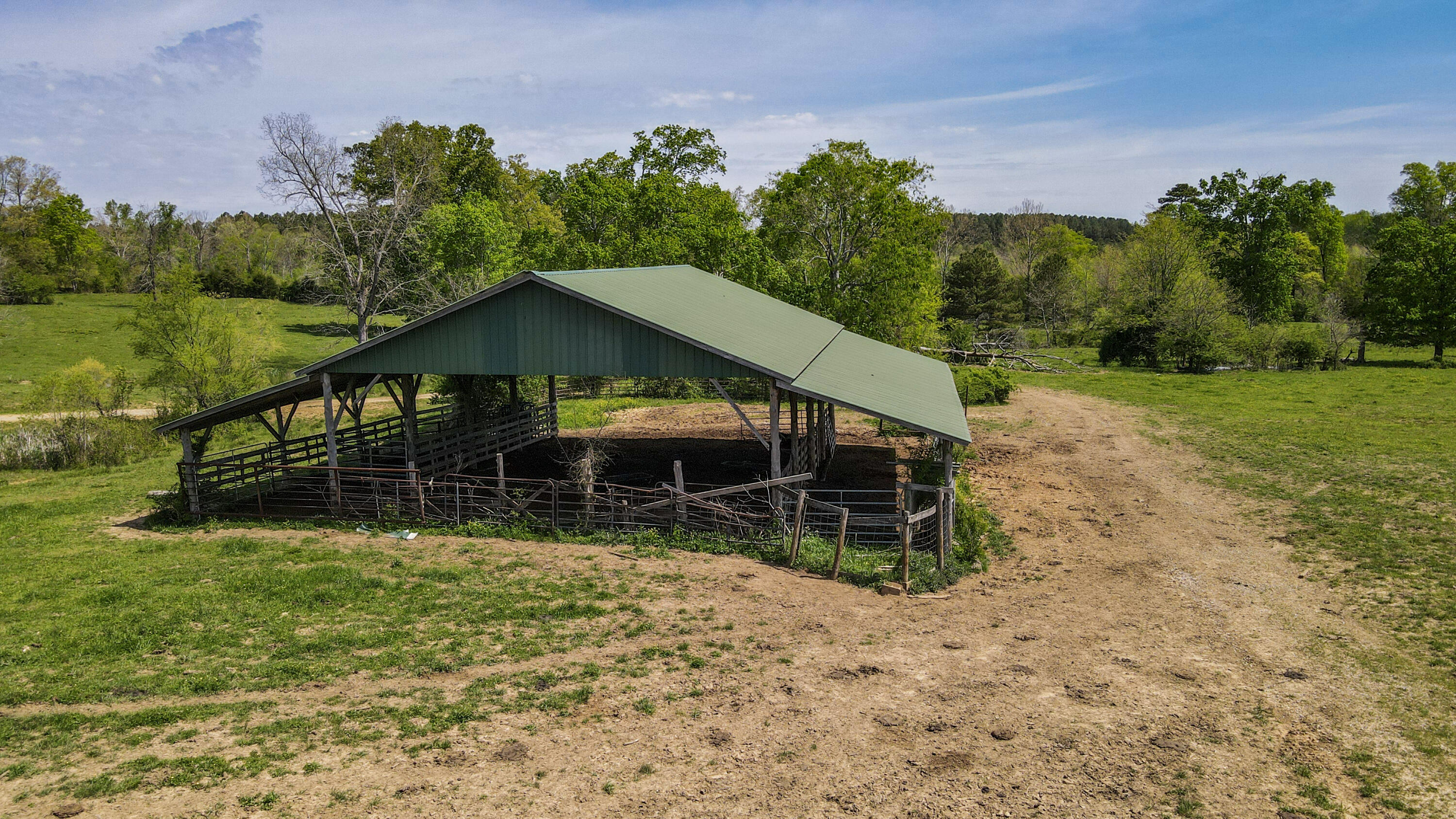 137.6-acre Melton Road Southeast Old Fort, TN 37362 - Photo 3 of 53 3-DJI_0291