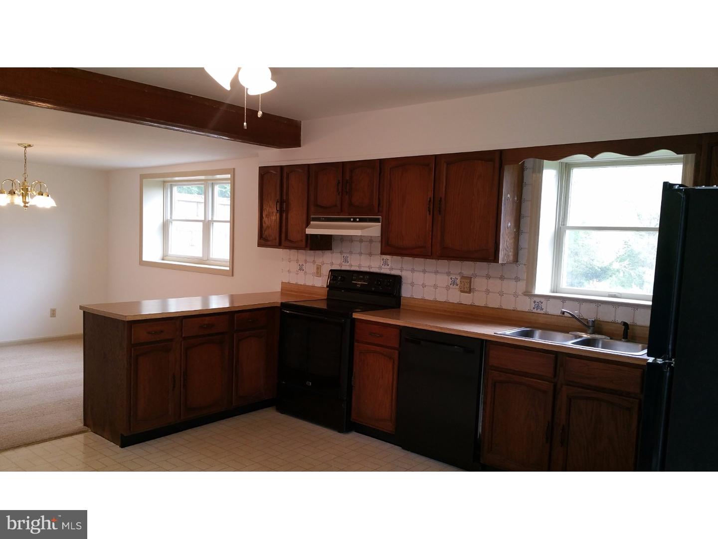 1556 Powell Road Coatesville, PA 19320 - Photo 4 of 25 Gallery Image 4