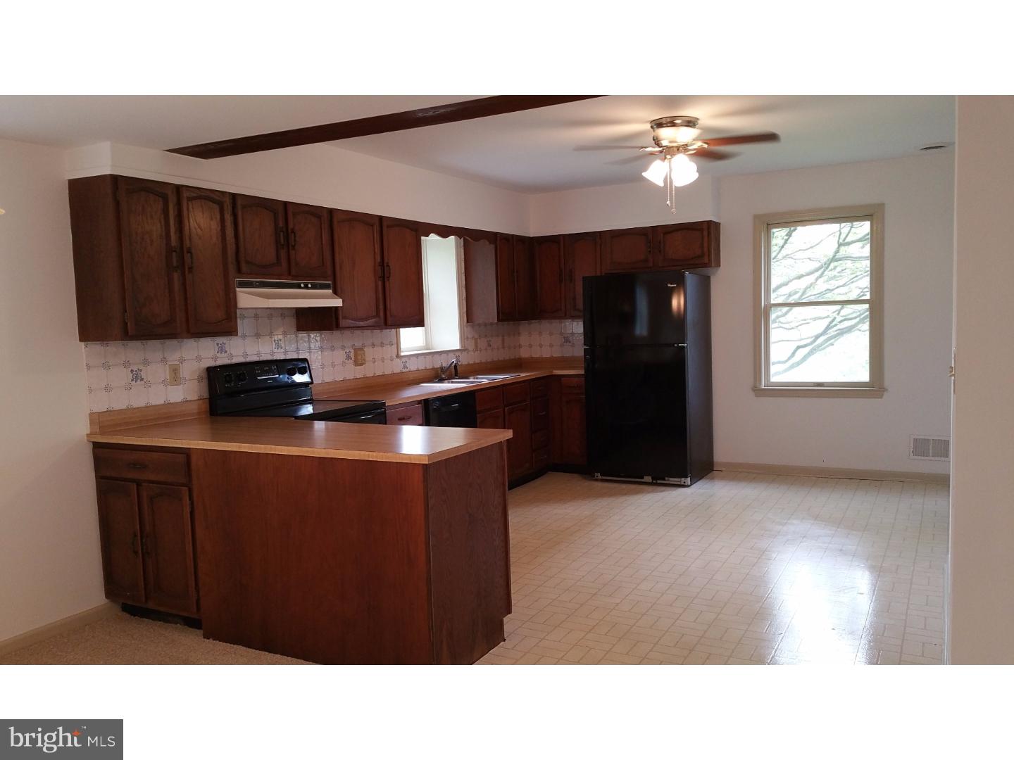 1556 Powell Road Coatesville, PA 19320 - Photo 5 of 25 Gallery Image 5