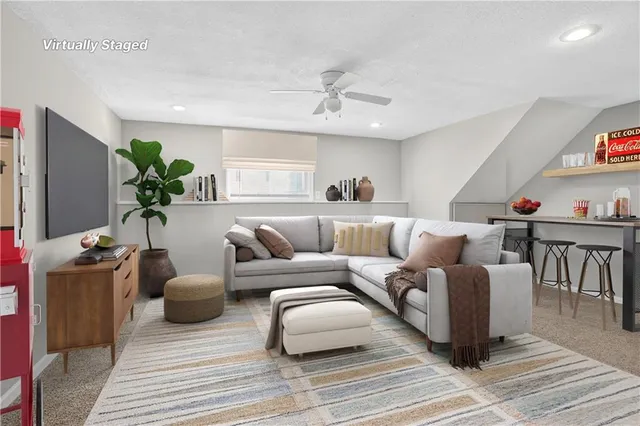 $235,000 | 1518 Southeast 15th St Place, Oak Grove, MO 64075