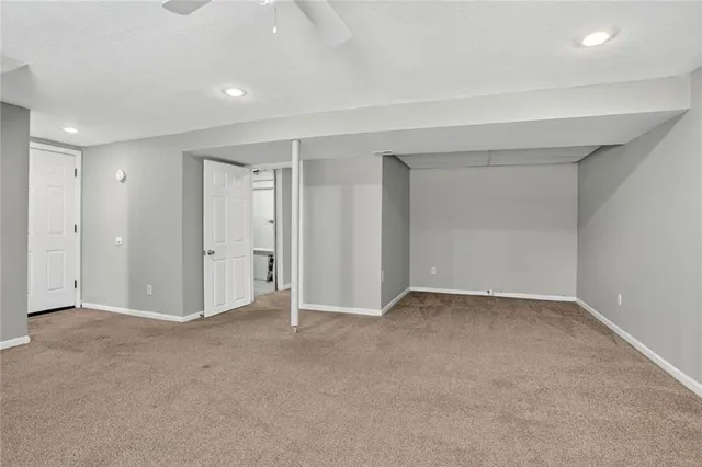 $235,000 | 1518 Southeast 15th St Place, Oak Grove, MO 64075