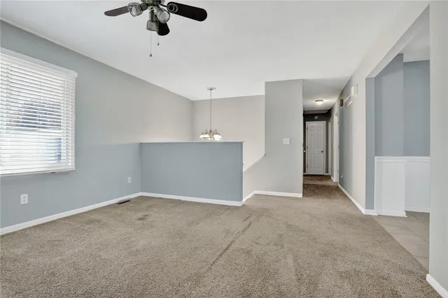 $235,000 | 1518 Southeast 15th St Place, Oak Grove, MO 64075