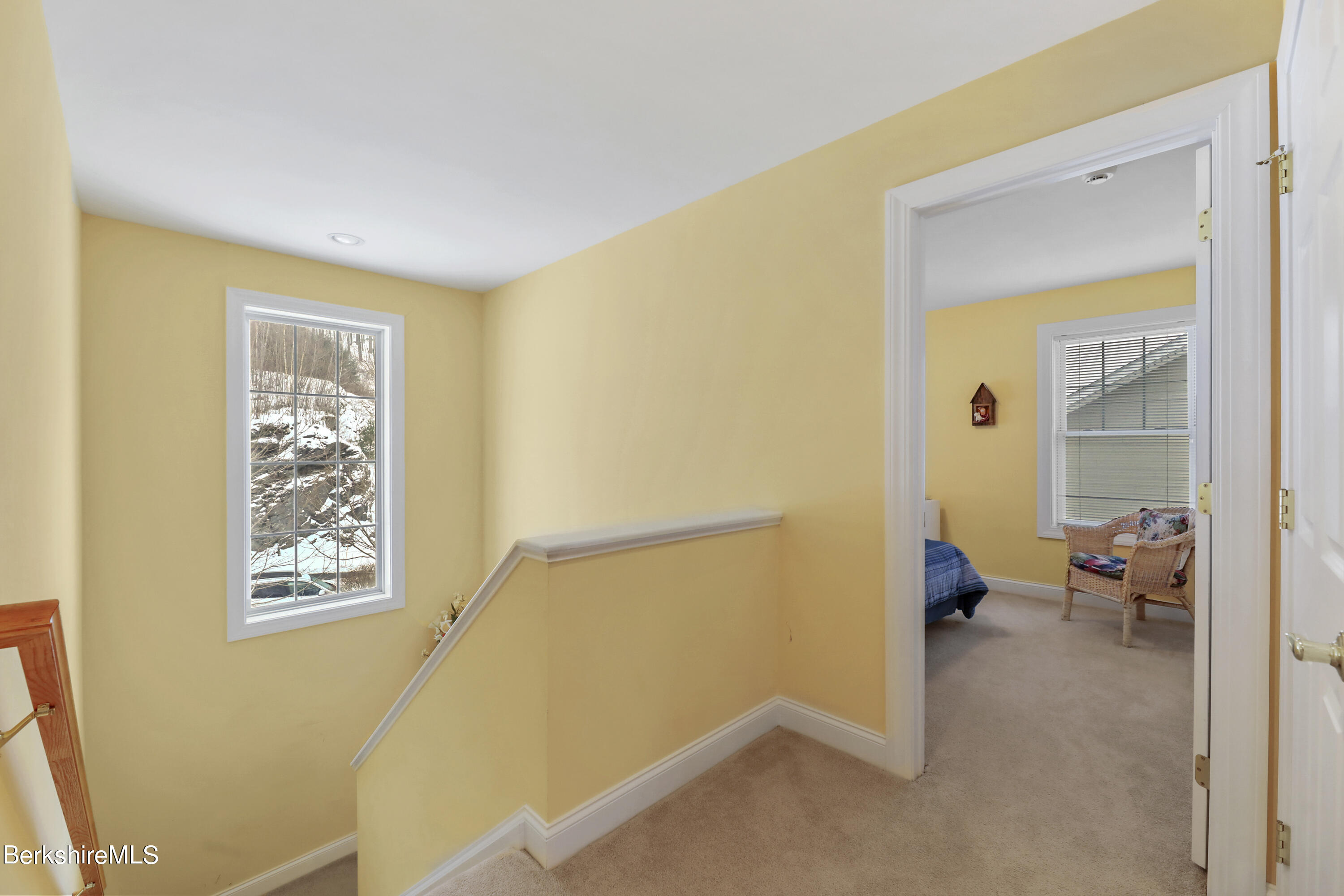 67 Alpine Trail Pittsfield, MA 01201 - Photo 19 of 40 a view of hallway with livingroom