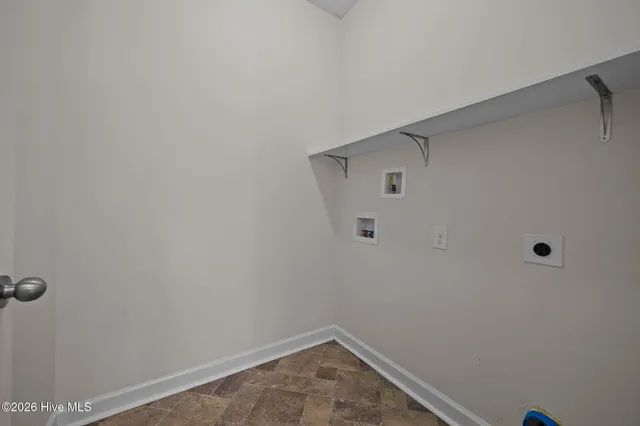 $340,000 | 712 Dexter Court, Jacksonville, NC 28546