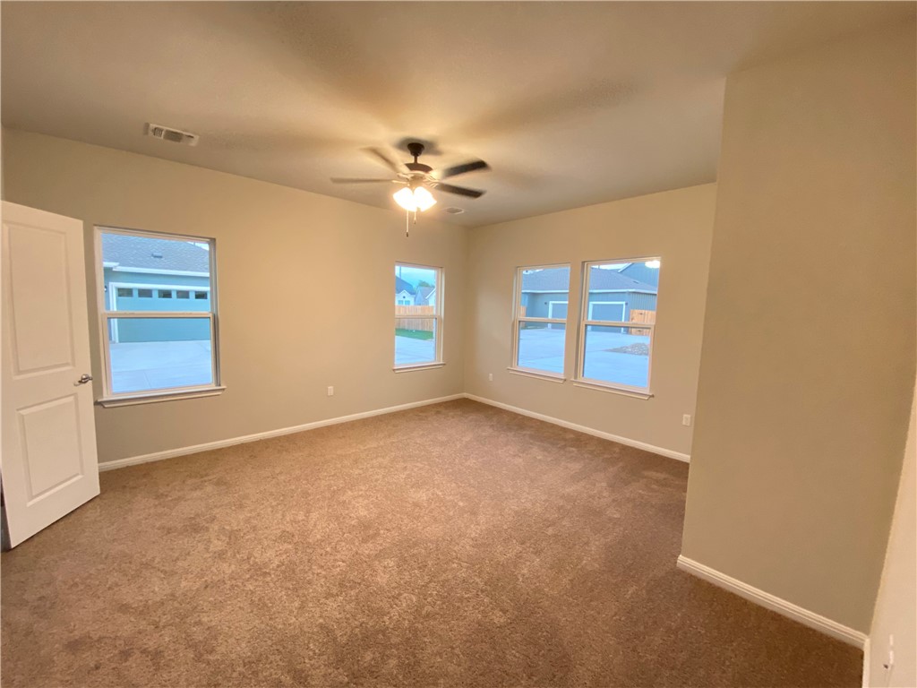 8409 Looksee Lane Austin, TX 78744 - Photo 10 of 17