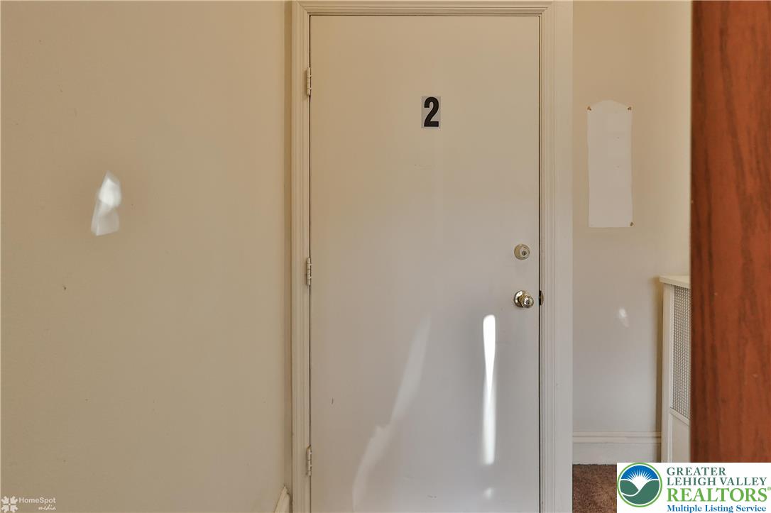 526 2nd Avenue Bethlehem, PA 18018 - Photo 17 of 40 a view of a hallway