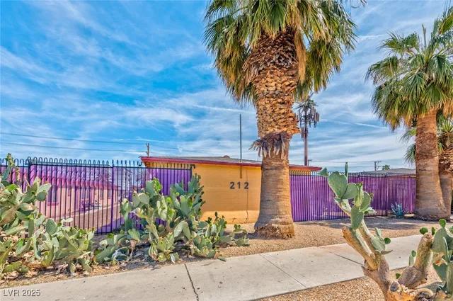 $850 | 212 North 10th Street, Unit 7, Las Vegas, NV 89101