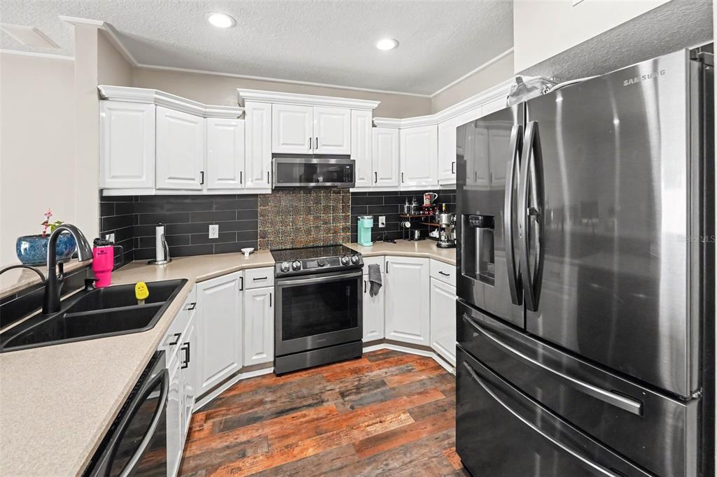 6980 Ulmerton Road, Unit 9E Largo, FL 33771 - Photo 13 of 36 Gallery Image 13