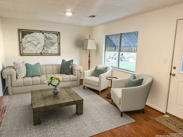 $1,700 | 502 Cypress Street, Bandera, TX 78003