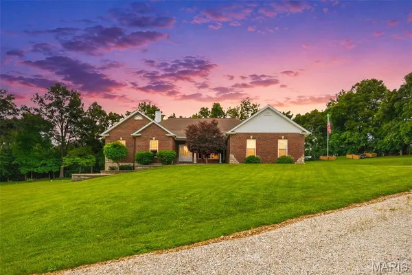 $485,000 | 20 Valley Ridge Court, Hawk Point, MO 63349