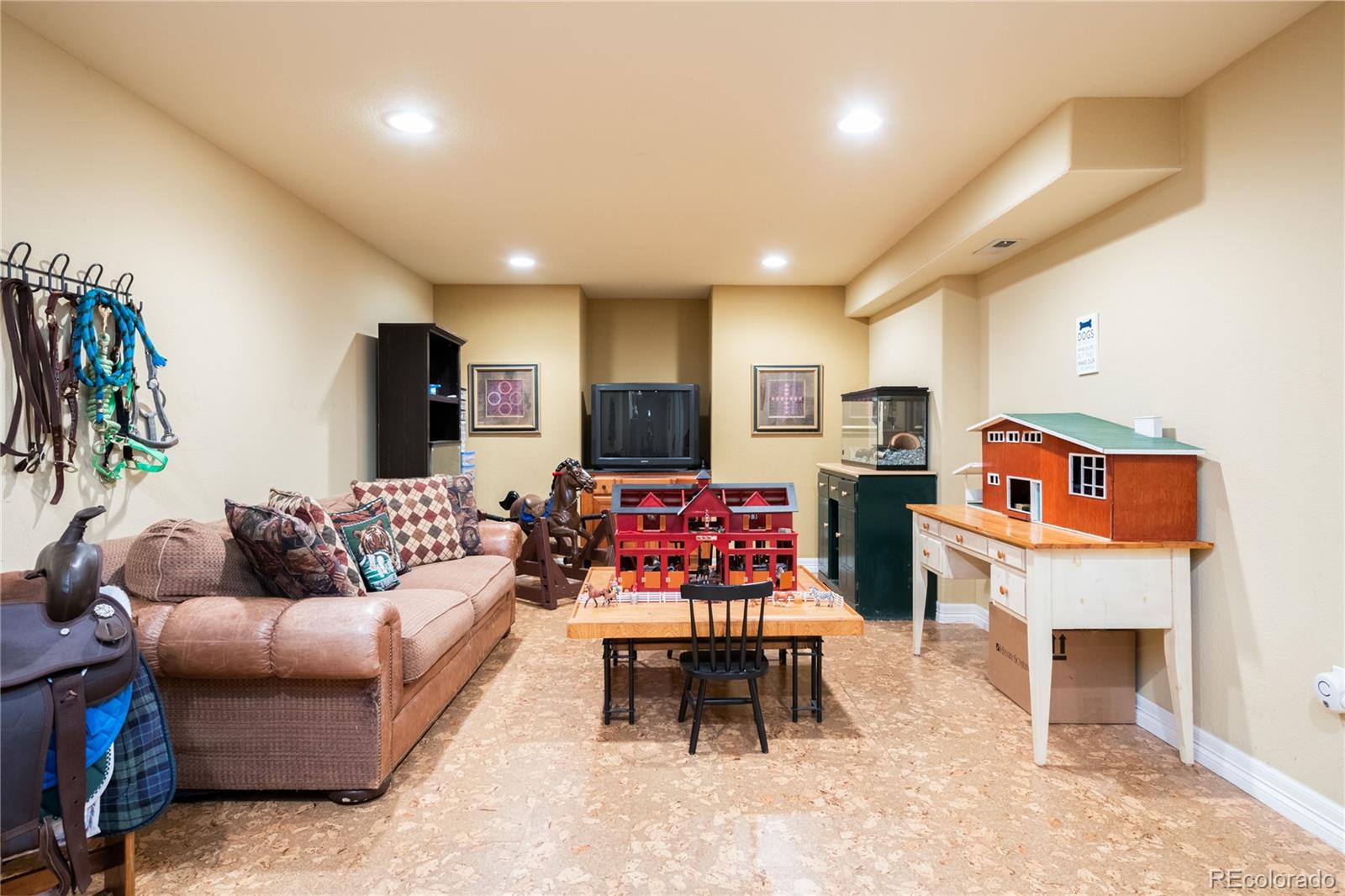 943 Rutherford Way Highlands Ranch, CO 80126 - Photo 27 of 40 Gallery Image 27