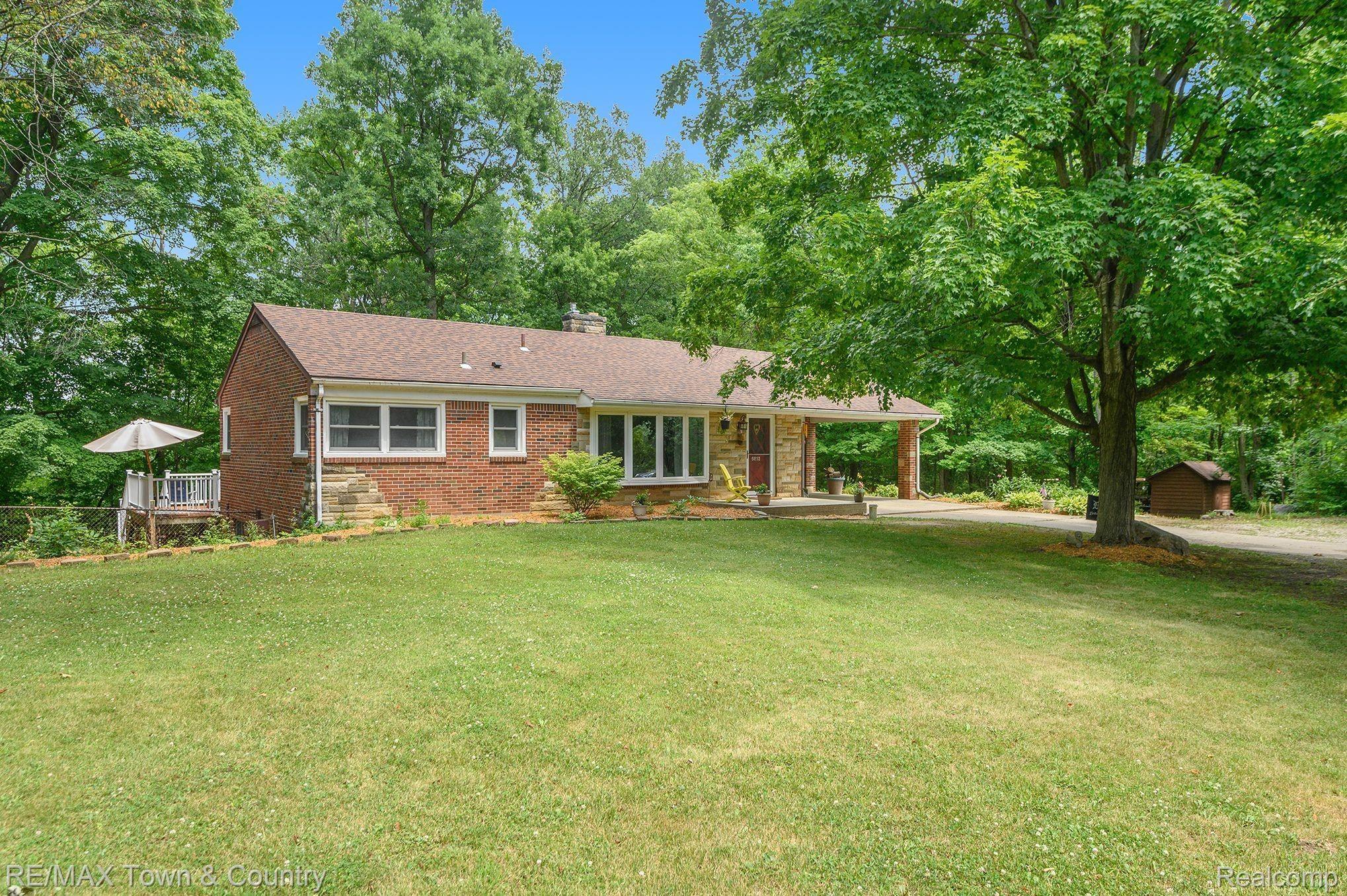 6812 East River Road Flushing, MI 48433 - Photo 1 of 33 mHHBA1UQ.jpeg