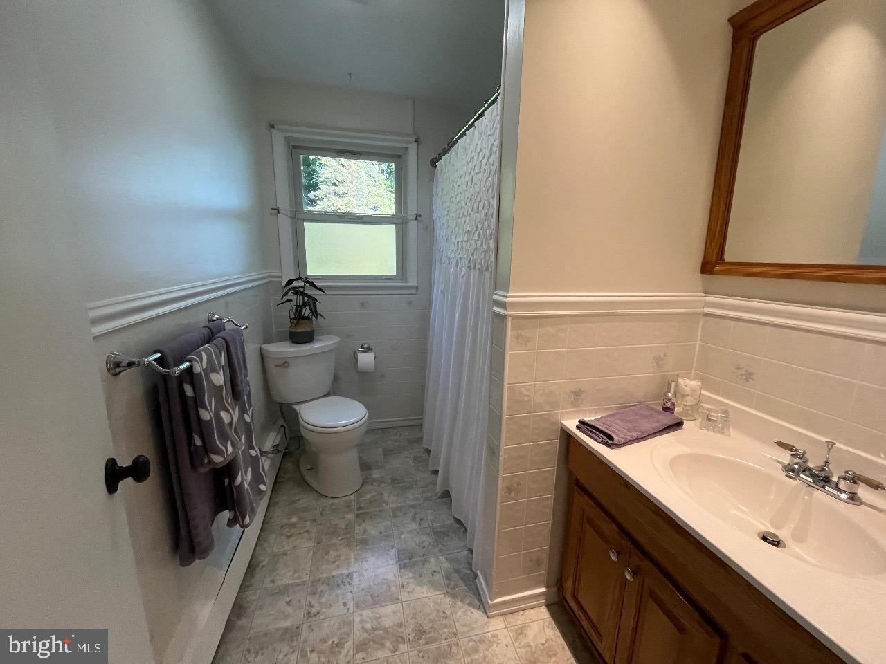 2867 Larkin Road Upper Chichester, PA 19061 - Photo 11 of 29 Full Bath