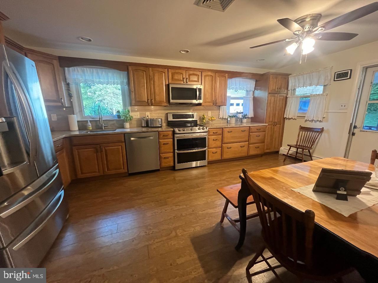 2867 Larkin Road Upper Chichester, PA 19061 - Photo 4 of 29 large eat in kitchen