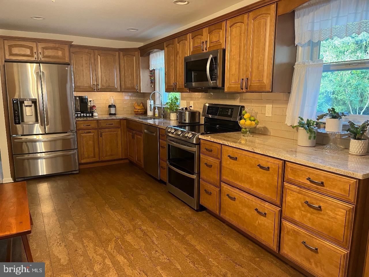 2867 Larkin Road Upper Chichester, PA 19061 - Photo 7 of 29 Kitchen