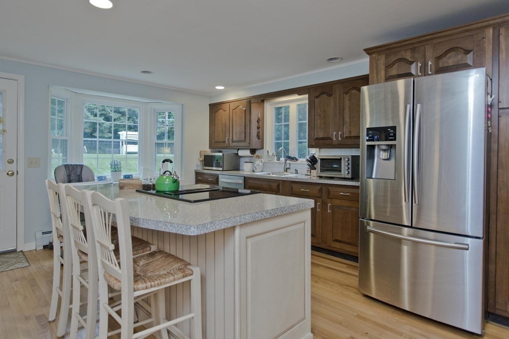 11 Branch Road Wilbraham, MA 01095 - Photo 4 of 42 Gallery Image 4