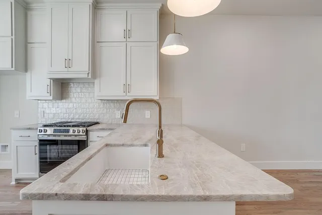 $3,000 | 2820 Weisenberger Street, Unit 108, Fort Worth, TX 76107