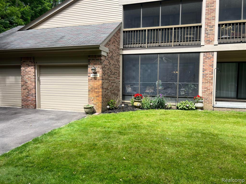 29577 Pine Ridge Circle Farmington Hills, MI 48331 - Photo 16 of 16