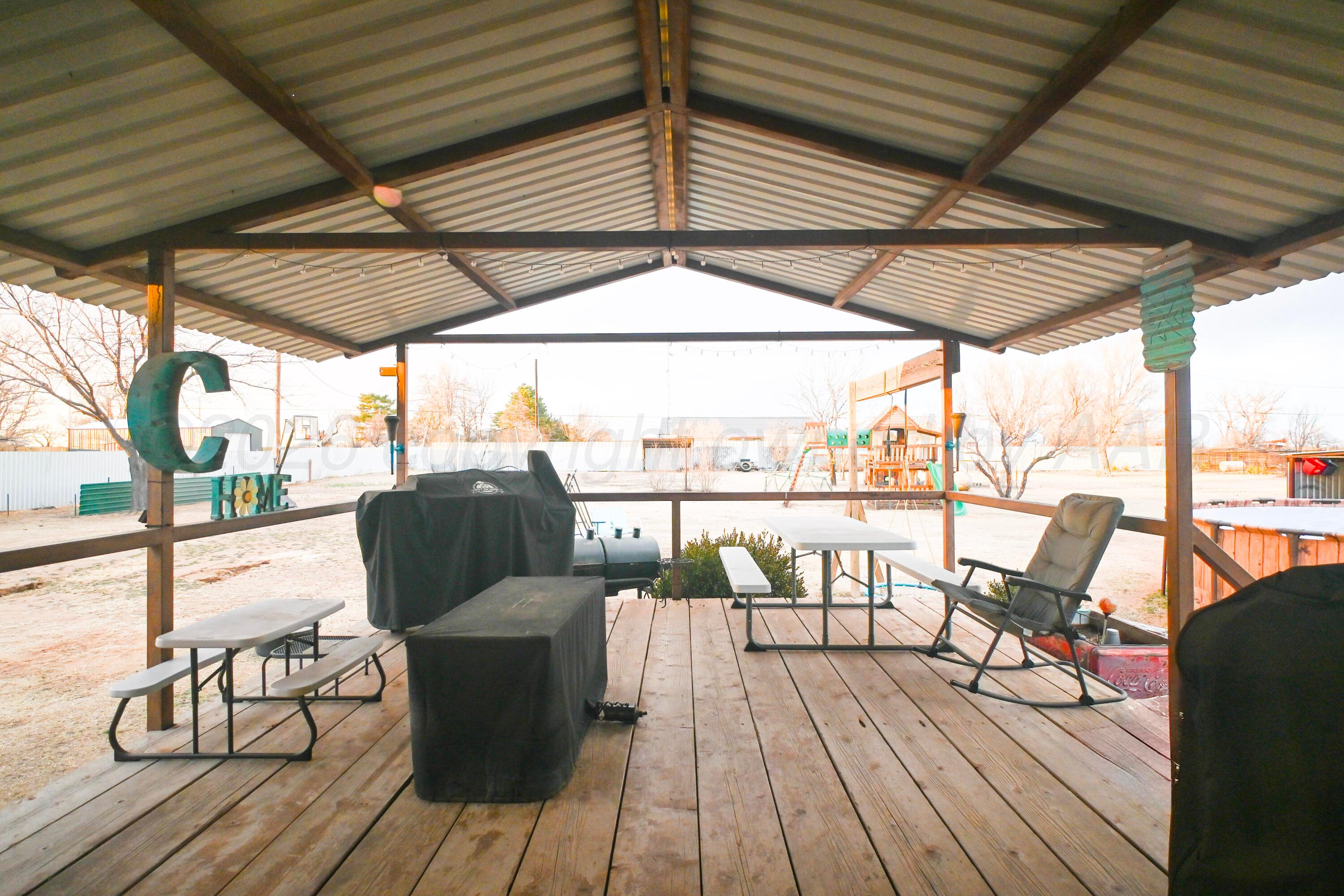 314 Cactus Road Borger, TX 79007 - Photo 25 of 28 a view of sitting area on wooden deck