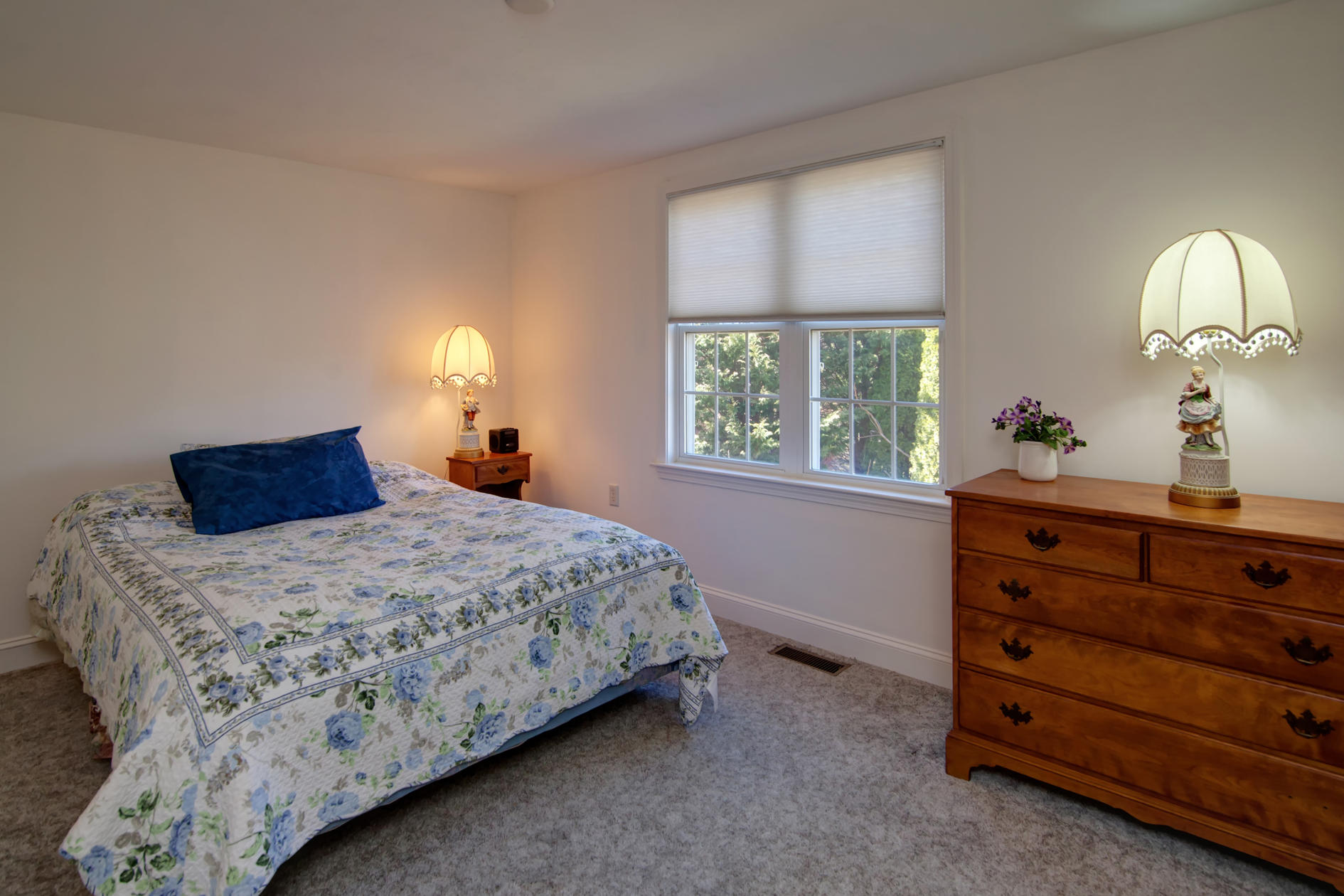22 Stratford Ridge Mashpee, MA 02649 - Photo 22 of 35 a bedroom with a bed and a window