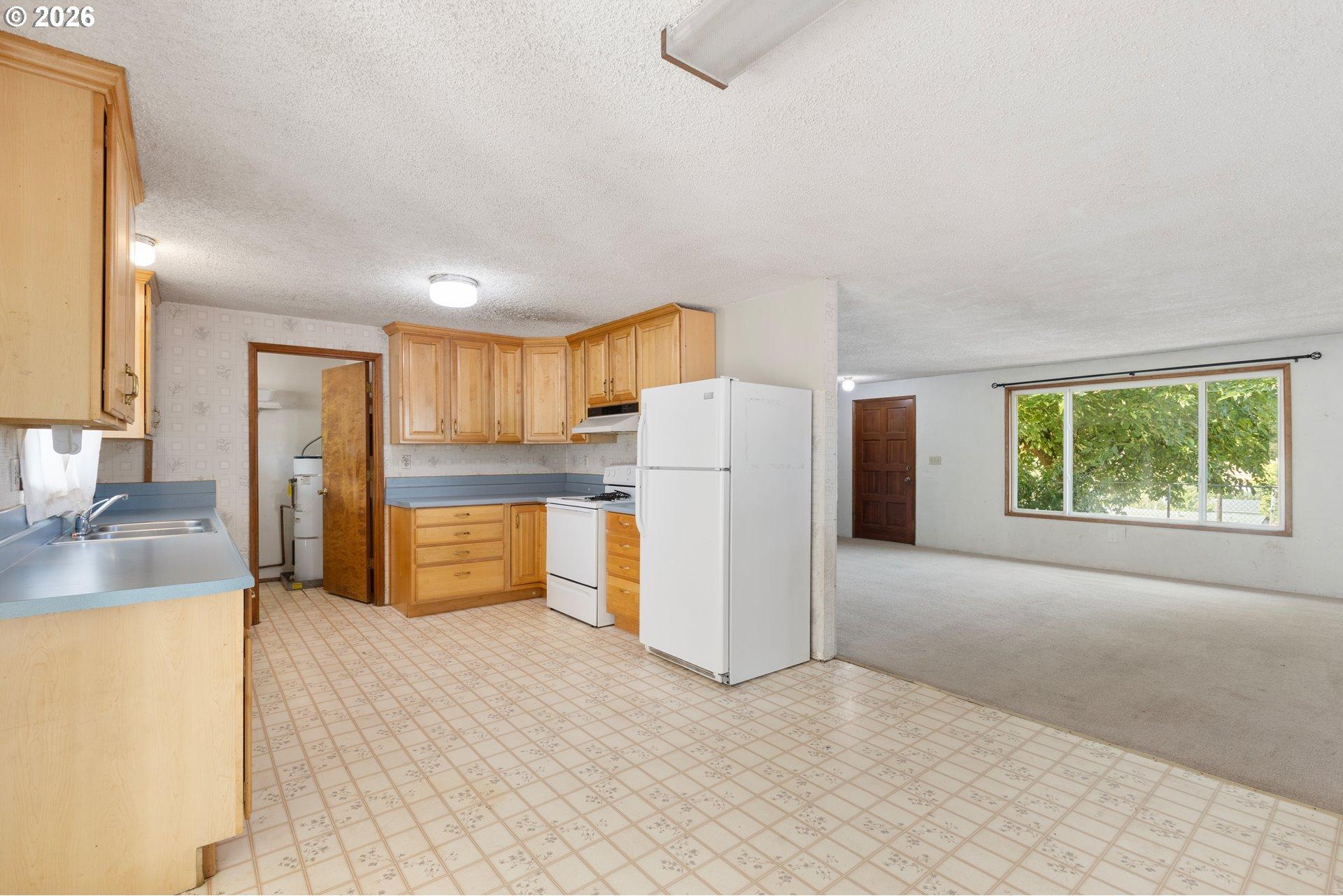 4545 Northeast Ridenour Street Winchester, OR 97495 - Photo 13 of 29 Gallery Image 13
