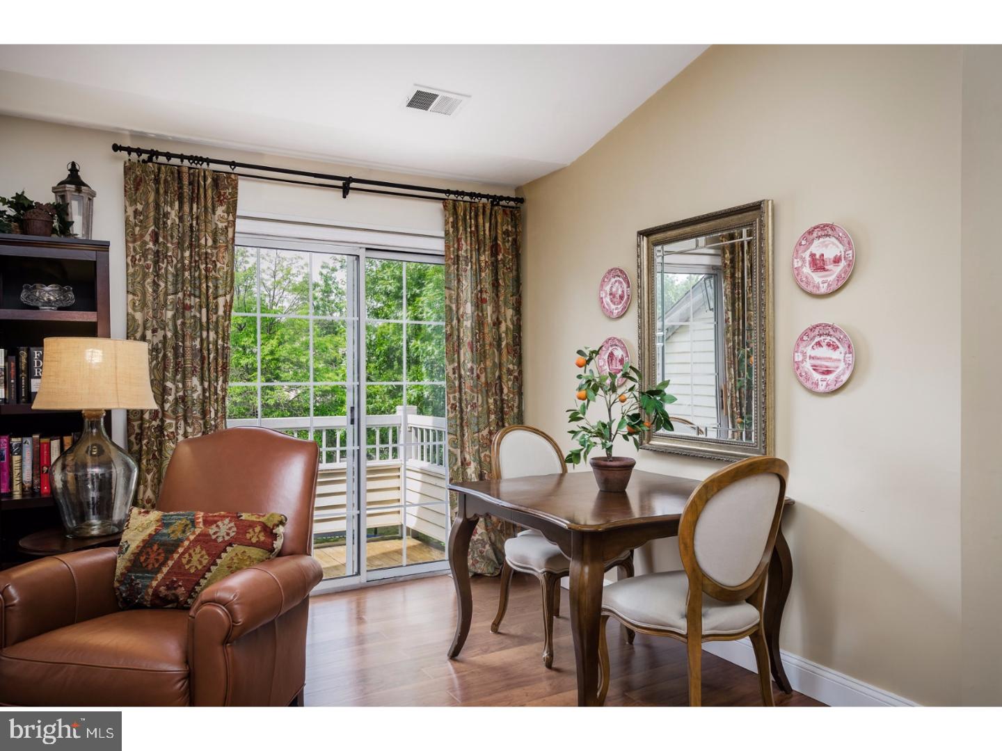 118 Acadia Court, Unit 9 Princeton, NJ 08540 - Photo 9 of 25 Dining Room