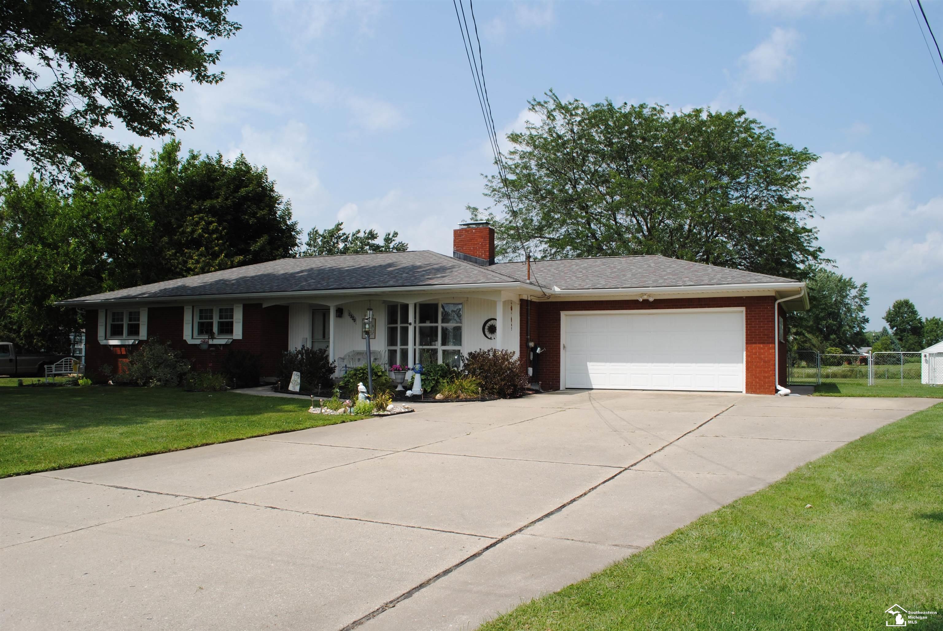 3320 West Albain Road Monroe, MI 48161 - Photo 3 of 41