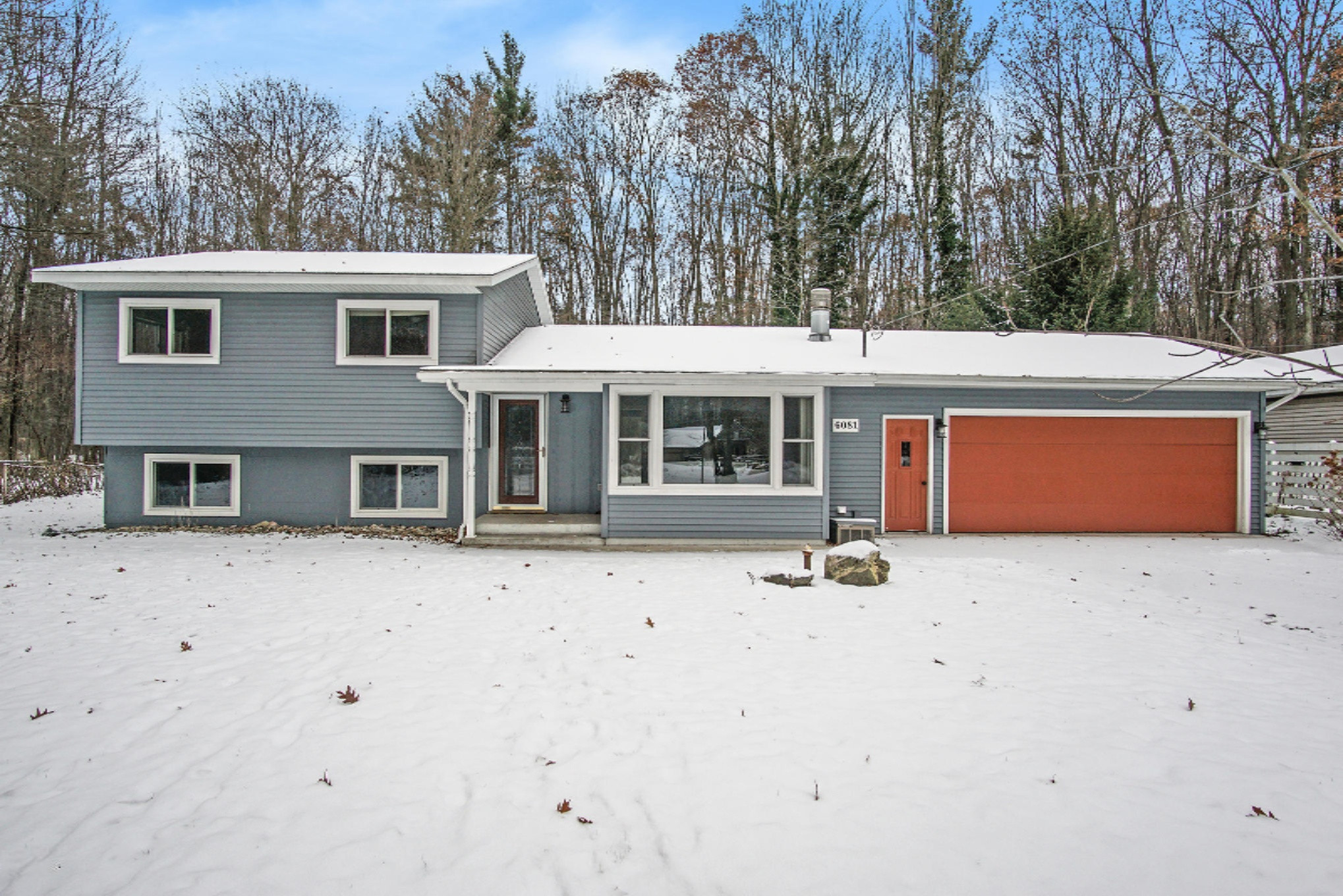 6081 Post Road Montague, MI 49437 - Photo 2 of 44 DSC00444