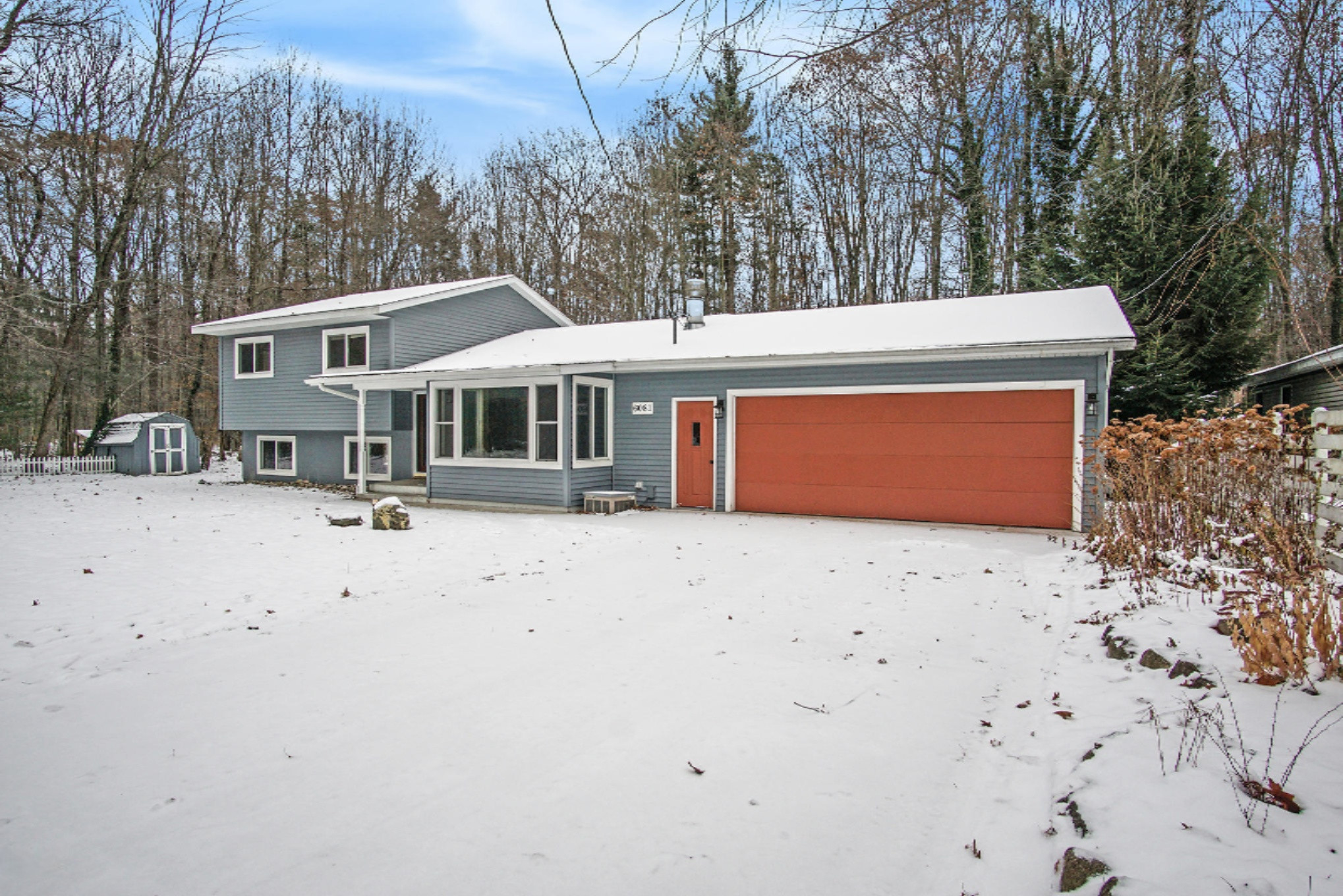 6081 Post Road Montague, MI 49437 - Photo 3 of 44 DSC00447