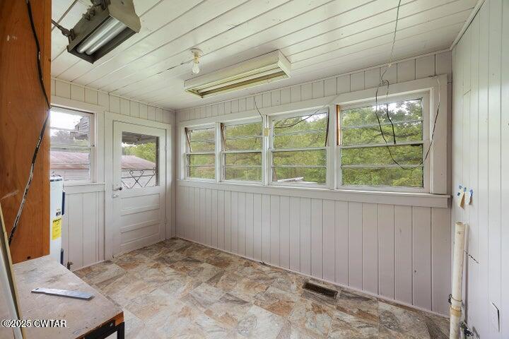 5060 Enville Road Henderson, TN 38340 - Photo 12 of 17