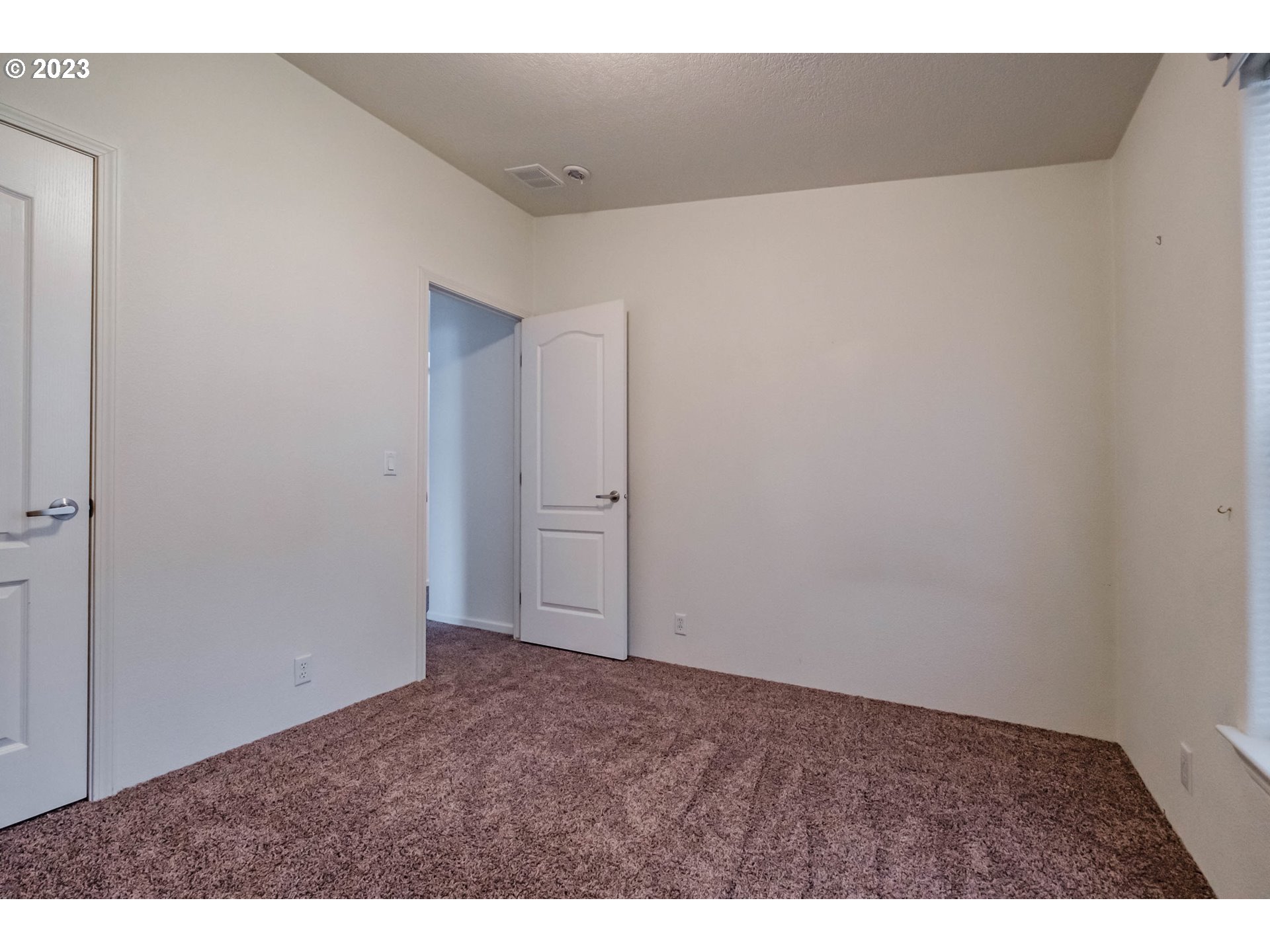 2434 Maia Loop Springfield, OR 97477 - Photo 17 of 36 a view of an empty room