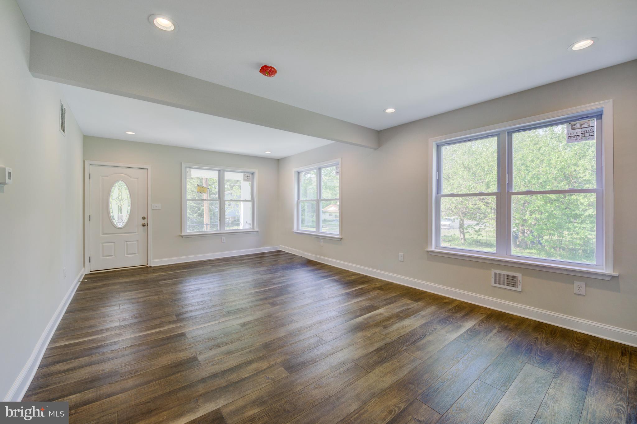 523 Myrtle Avenue Lindenwold, NJ 08021 - Photo 8 of 26 Gallery Image 8