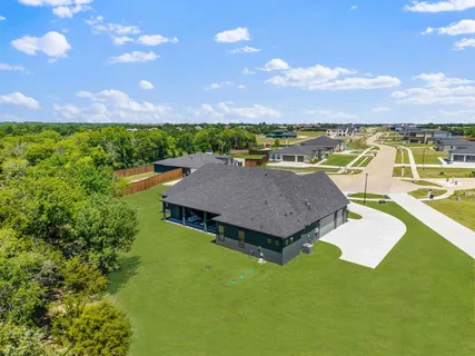 $800,000 | 301 Whispering Way, Red Oak, TX 75154
