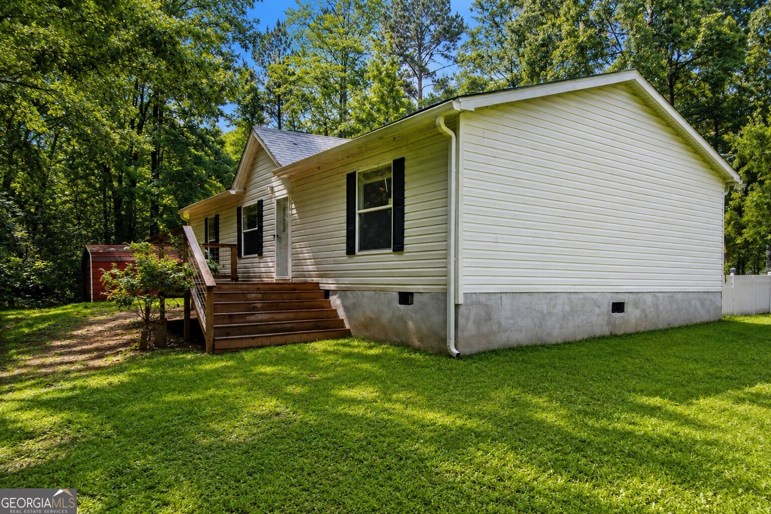 172 Bear Creek Road Eatonton, GA 31024 - Photo 1 of 6 Front
