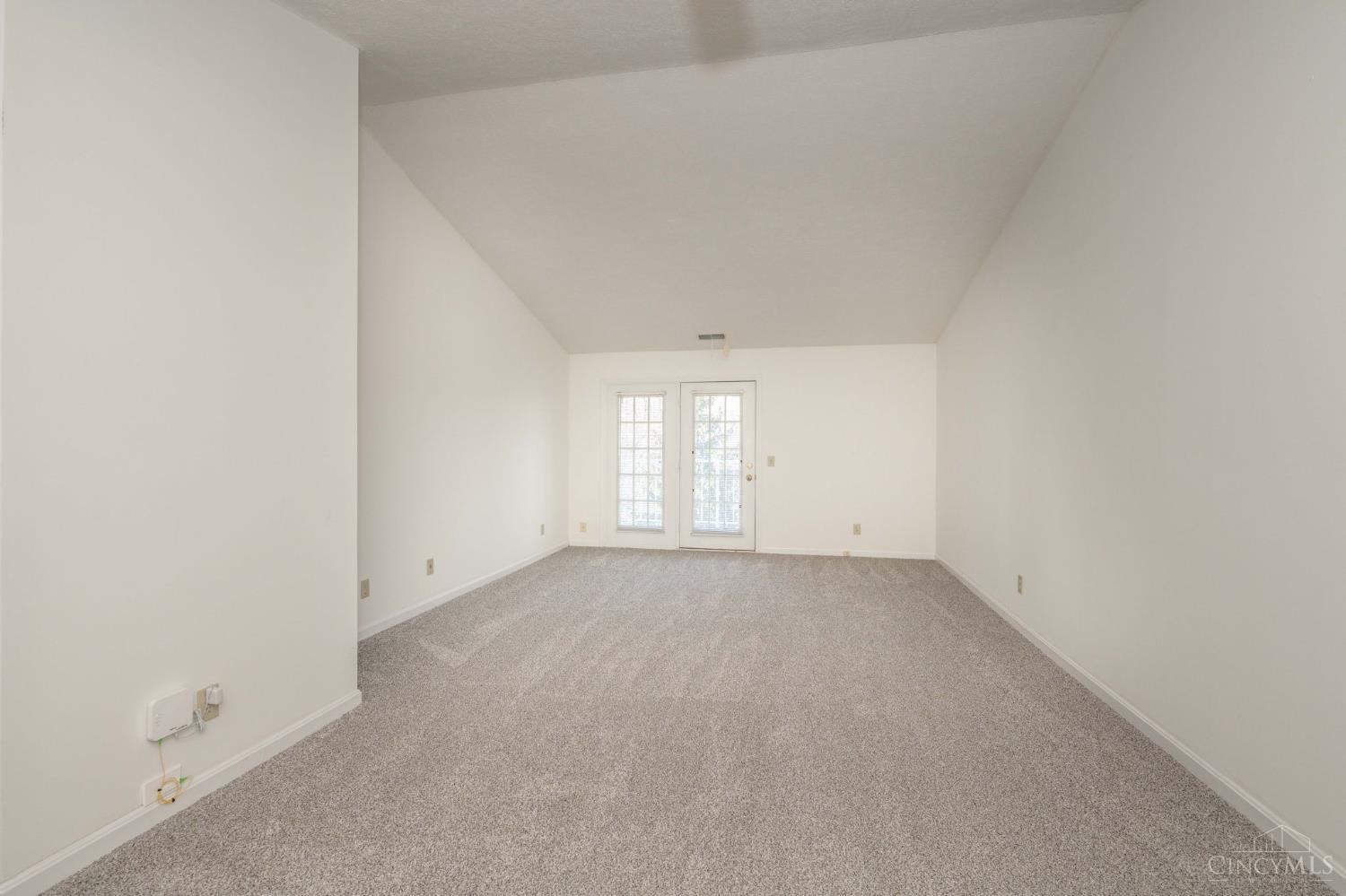831 Neeb Road, Unit 4 Cincinnati, OH 45233 - Photo 10 of 38 Gallery Image 10