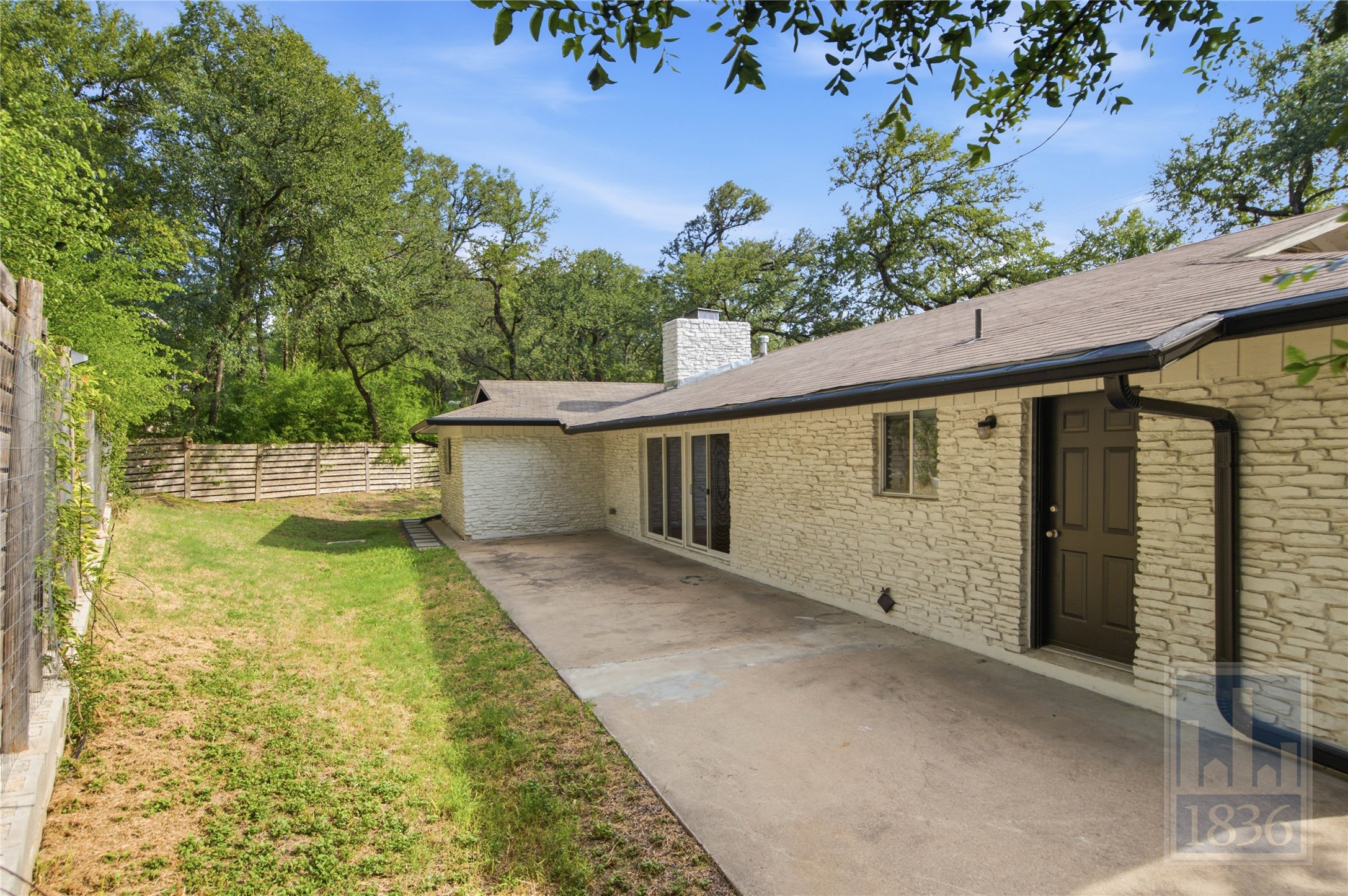 2703 Burleson Road Austin, TX 78741 - Photo 23 of 34
