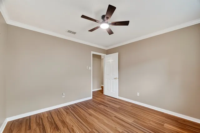 $310,000 | 826 Halewood Drive, Houston, TX 77062